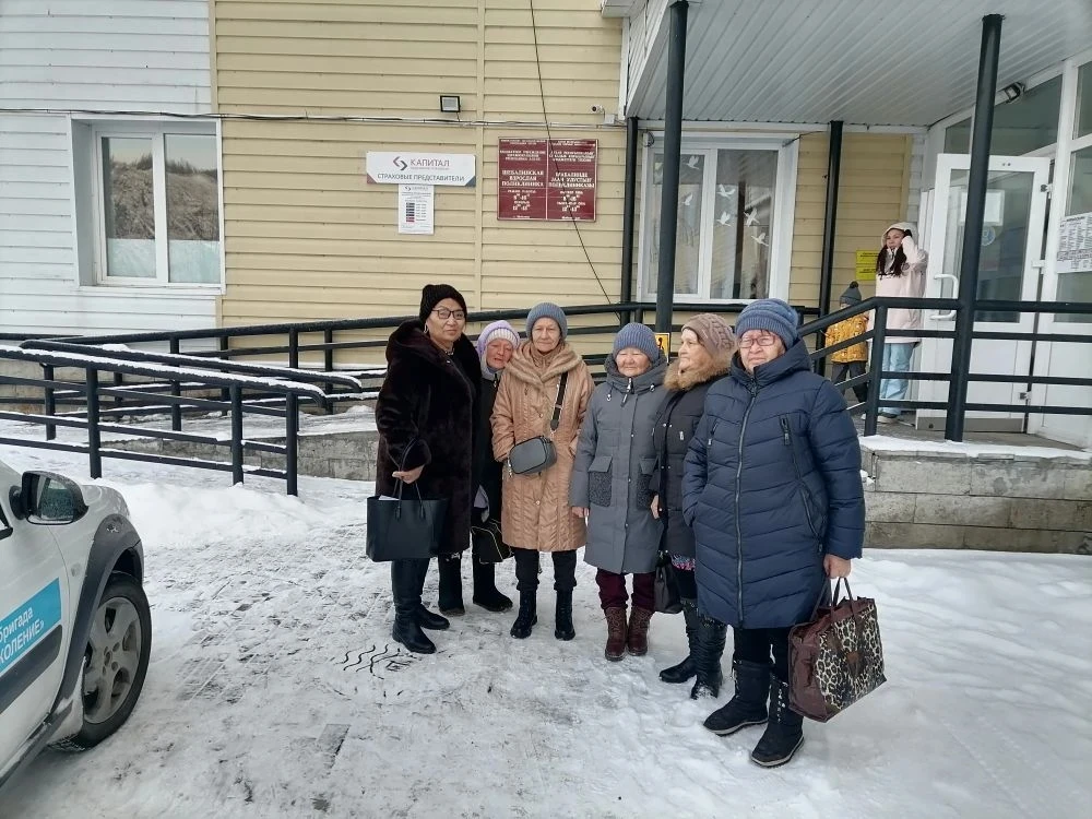 Работа мобильной бригады по доставке граждан старшего поколения