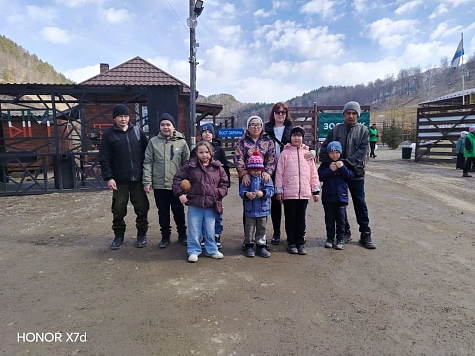 Дети с ОВЗ в зоопарке с. Карым 